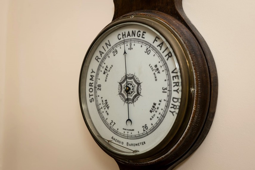 Barometer at Pevensey Bay Airbnb