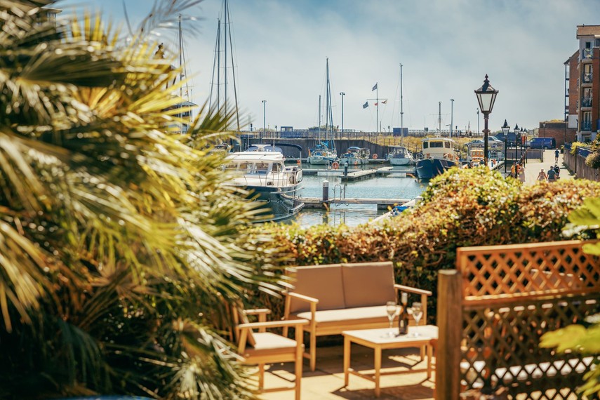 Palm Trees holiday homes sovereign harbour