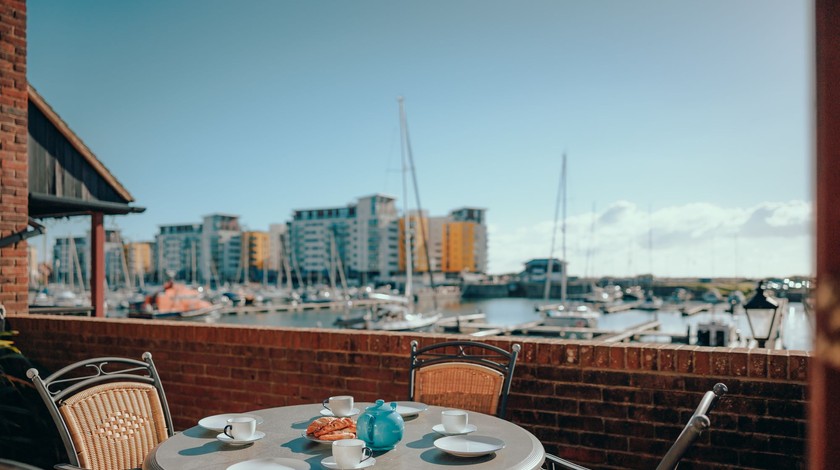 Waterside at Sovereign Harbour at Lock & Quay